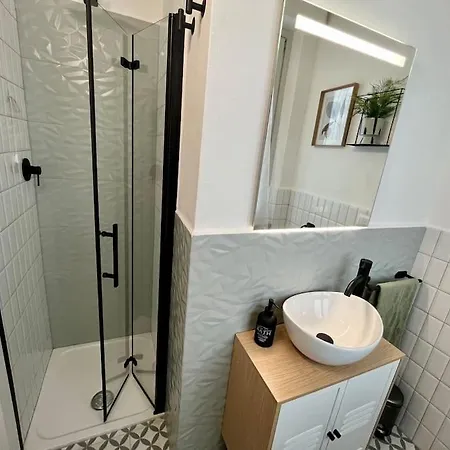 - Civico Uno Apartment *